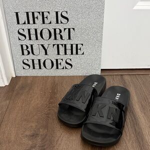 DKNY Black Patent Logo Slide Sandals